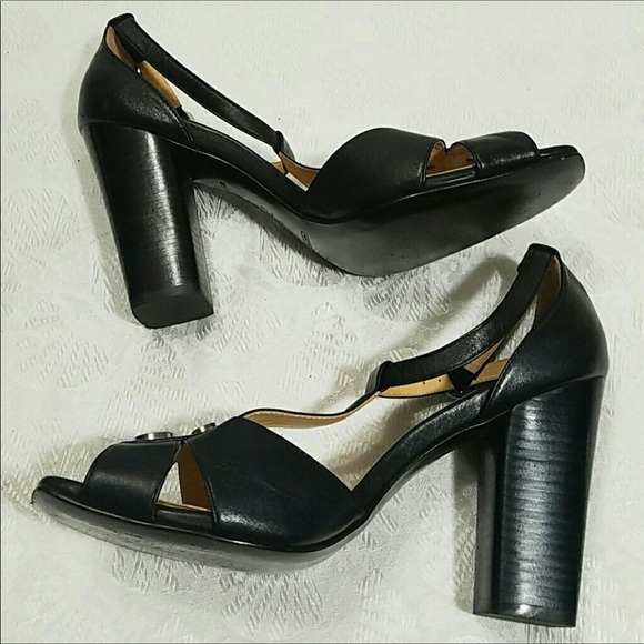 COLE HAAN T strap Block Heel Sandals Size 8.5 - Picture 3 of 6